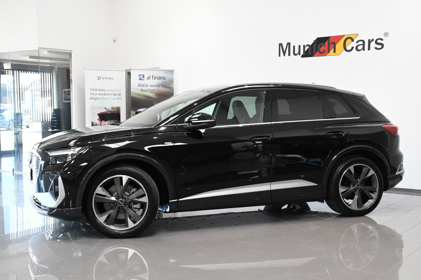 Sort Audi Q4 e-tron fra 2026