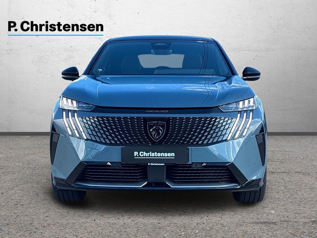 Blå Peugeot e-3008 fra 2024