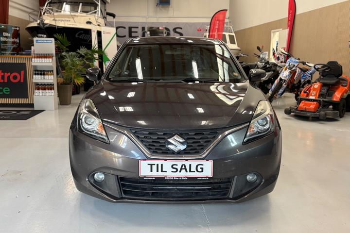 Grå Suzuki Baleno fra 2017