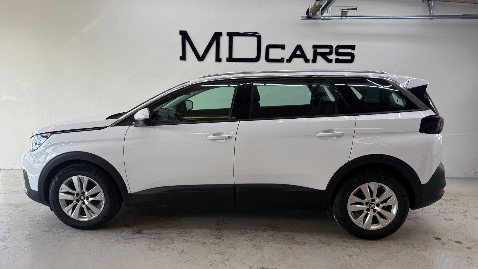 Hvid Peugeot 5008 fra 2018