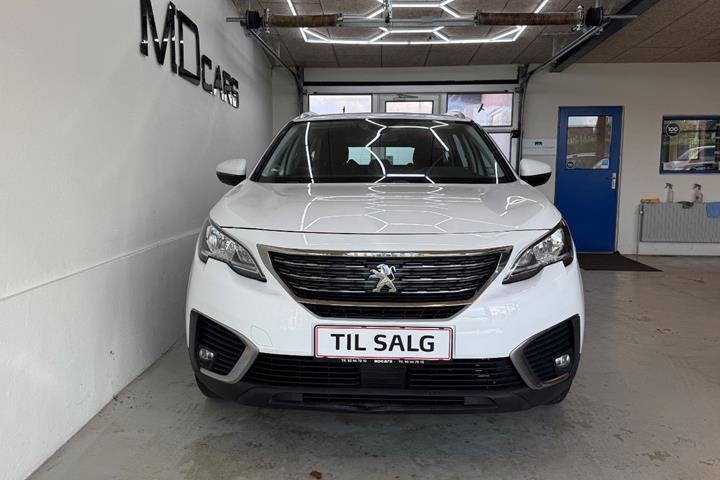 Hvid Peugeot 5008 fra 2018
