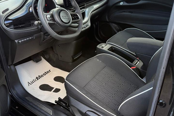 undefined Fiat 500e fra 2023
