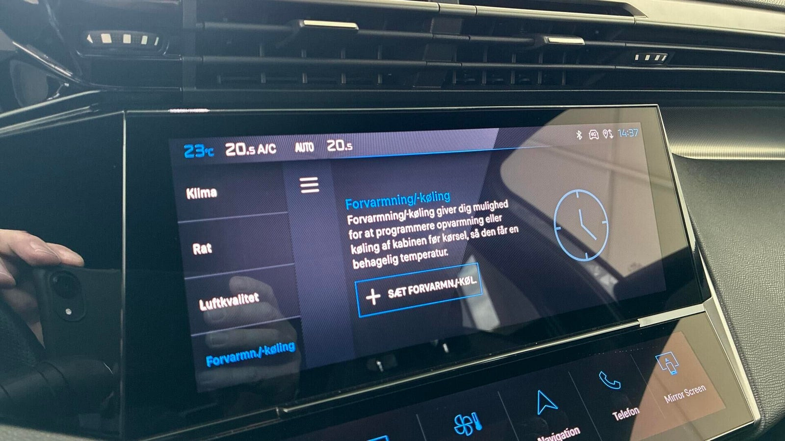 Hvid Peugeot E-308 fra 2024