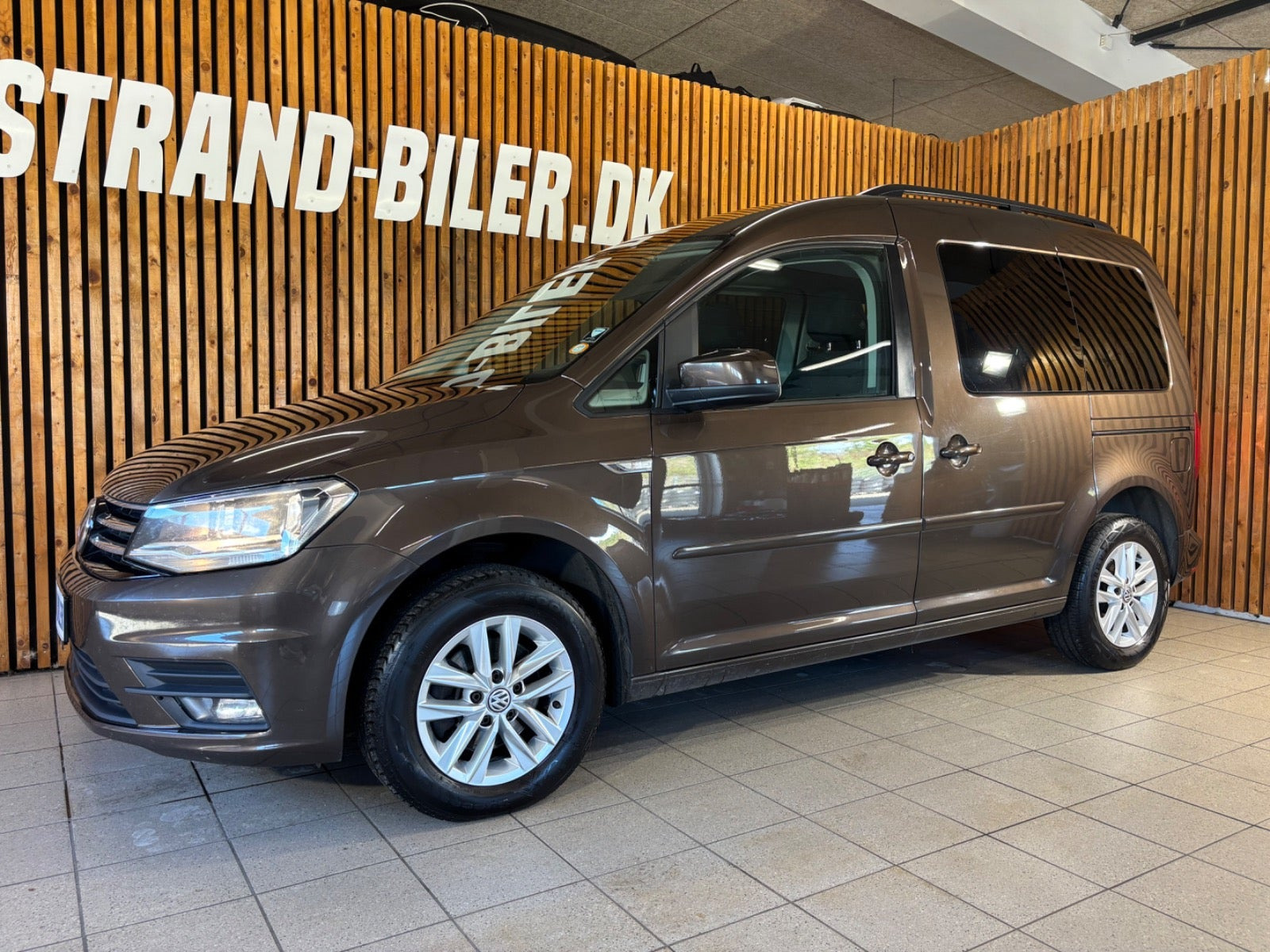 Brun VW Caddy fra 2018