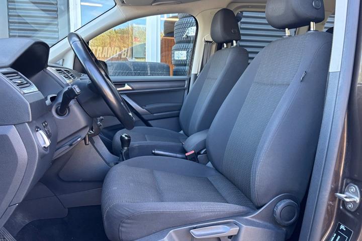 Brun VW Caddy fra 2018