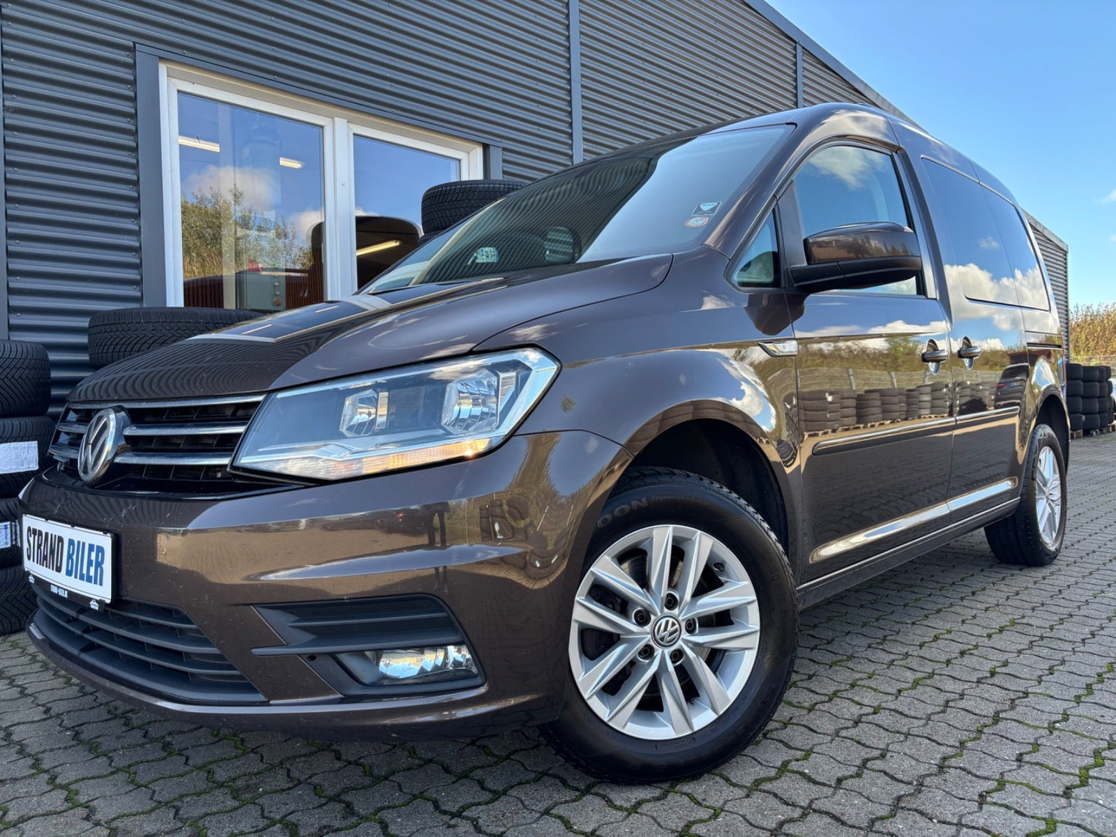 Brun VW Caddy fra 2018