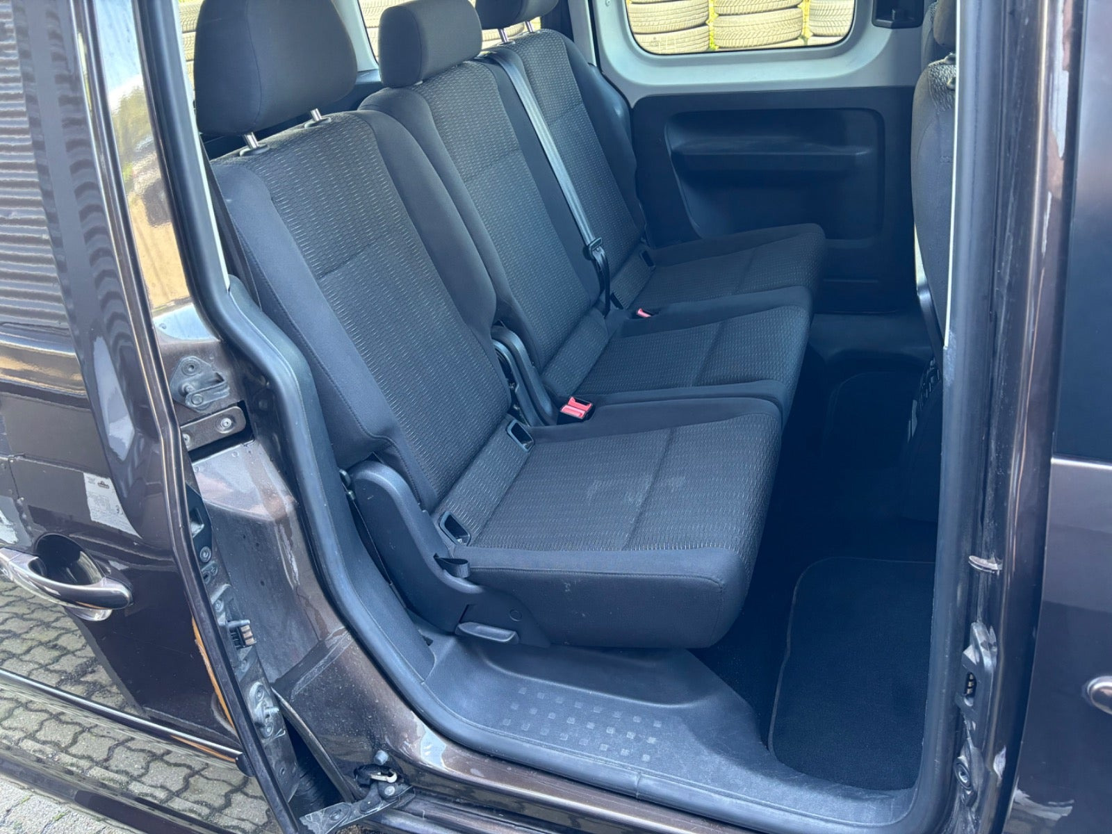 Brun VW Caddy fra 2018