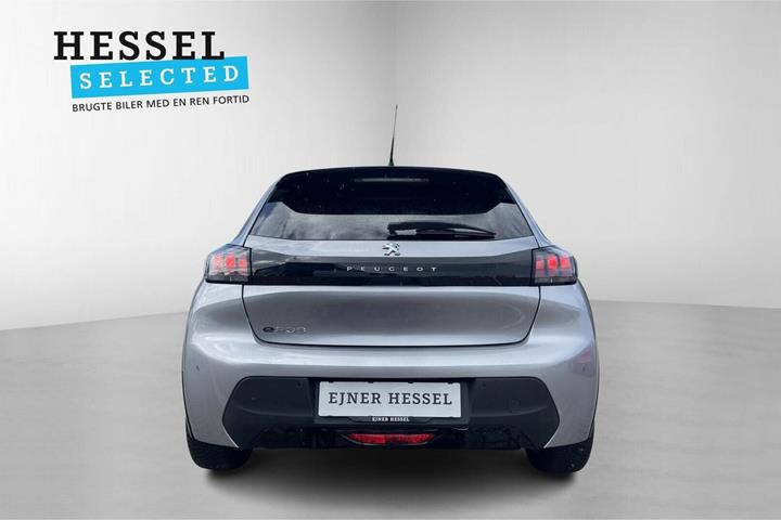 Sølv Peugeot e-208 fra 2021