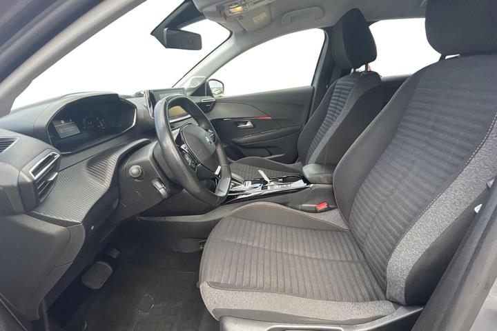 Sølv Peugeot e-208 fra 2021