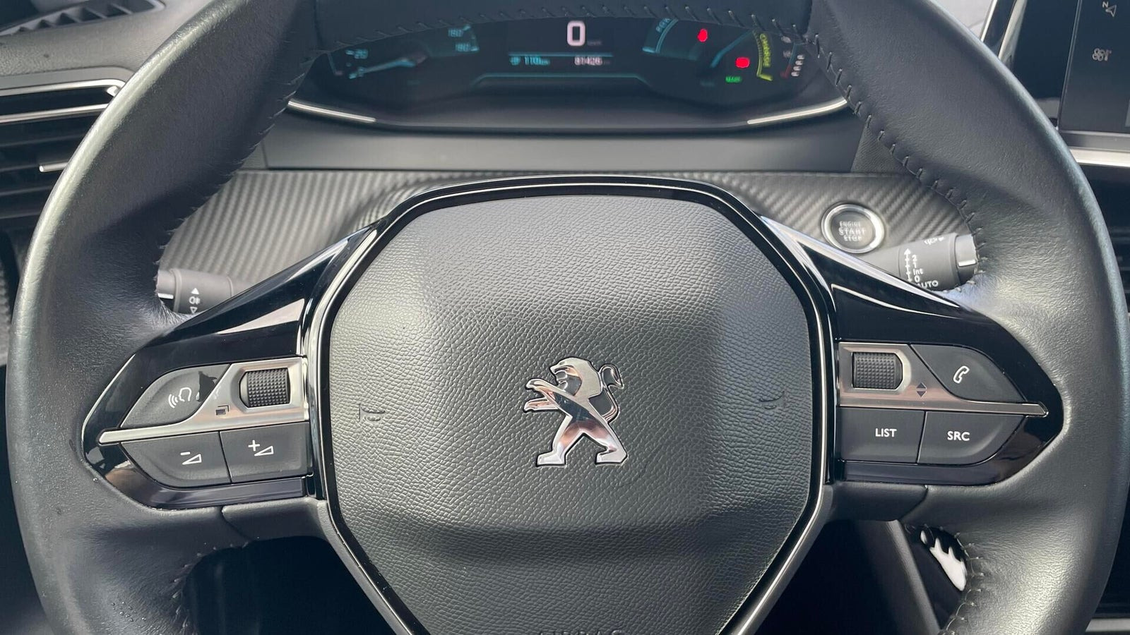 Sølv Peugeot e-208 fra 2021