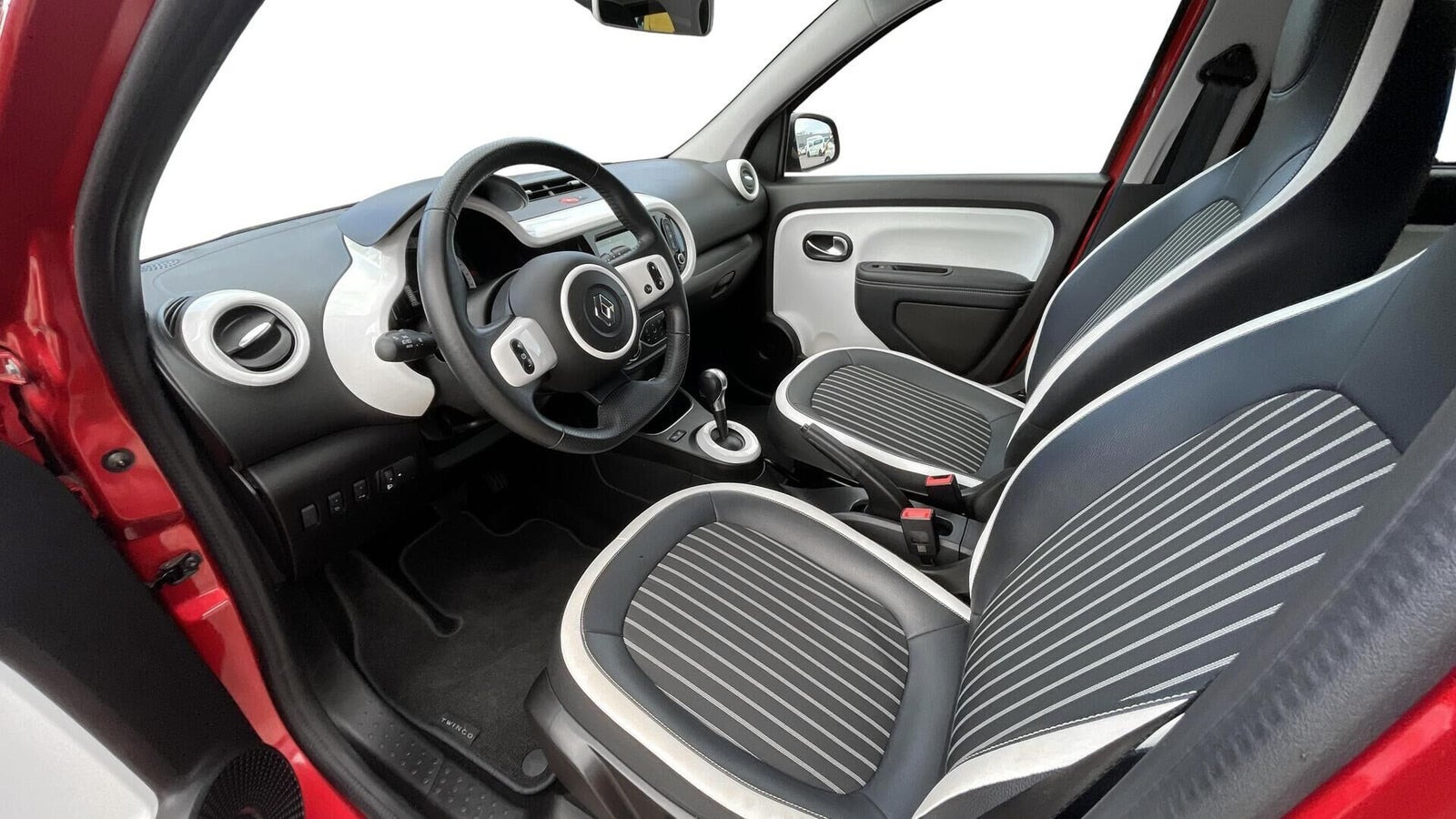 Rød Renault Twingo fra 2023