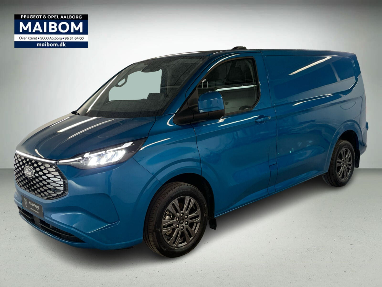 Blå Ford E-Transit Custom 320 L1 fra 2026