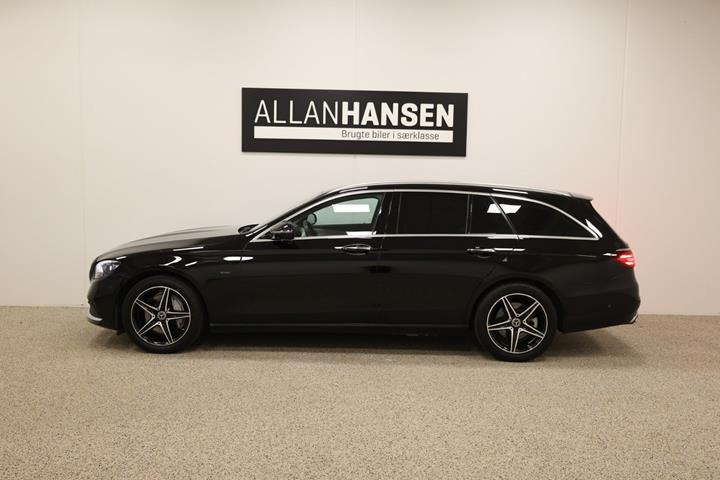 Sort Mercedes E300 e fra 2021