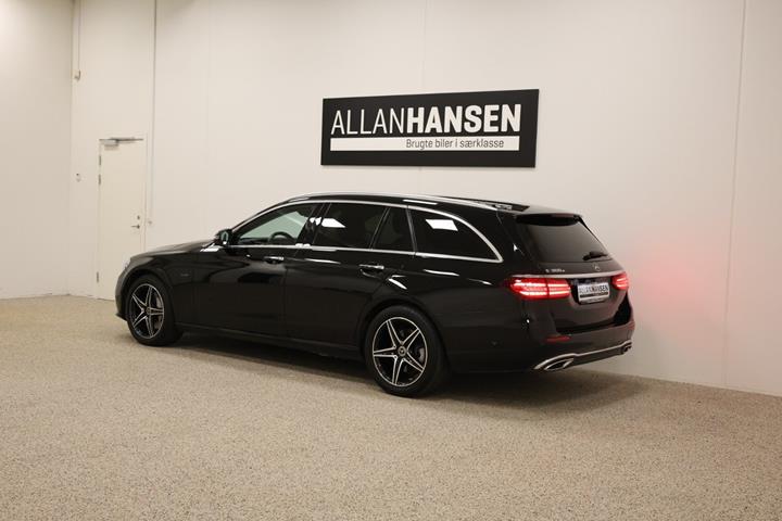 Sort Mercedes E300 e fra 2021