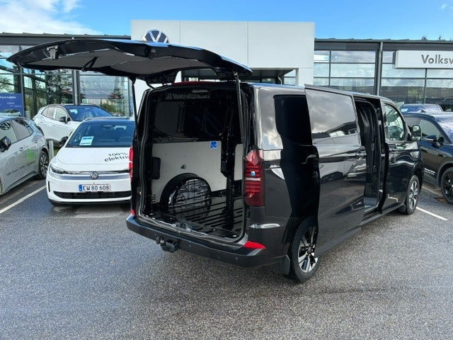 Sort VW Transporter fra 2025