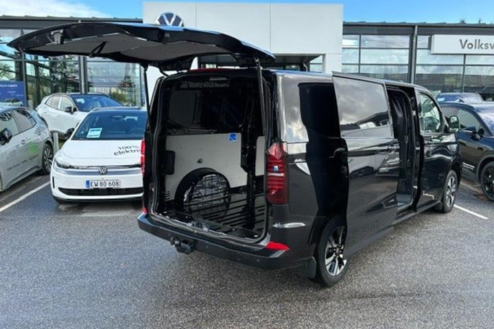 Sort VW Transporter fra 2025
