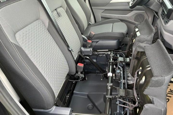 Sort VW Transporter fra 2025