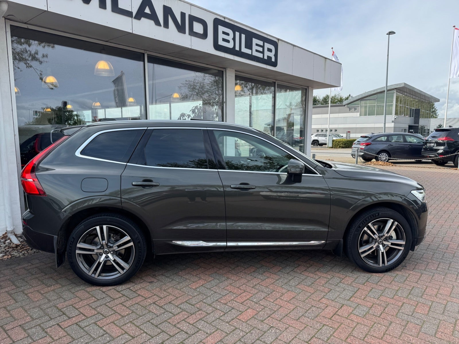 Grøn Volvo XC60 fra 2022