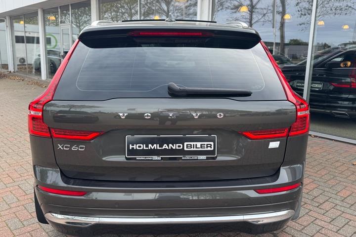 Grøn Volvo XC60 fra 2022