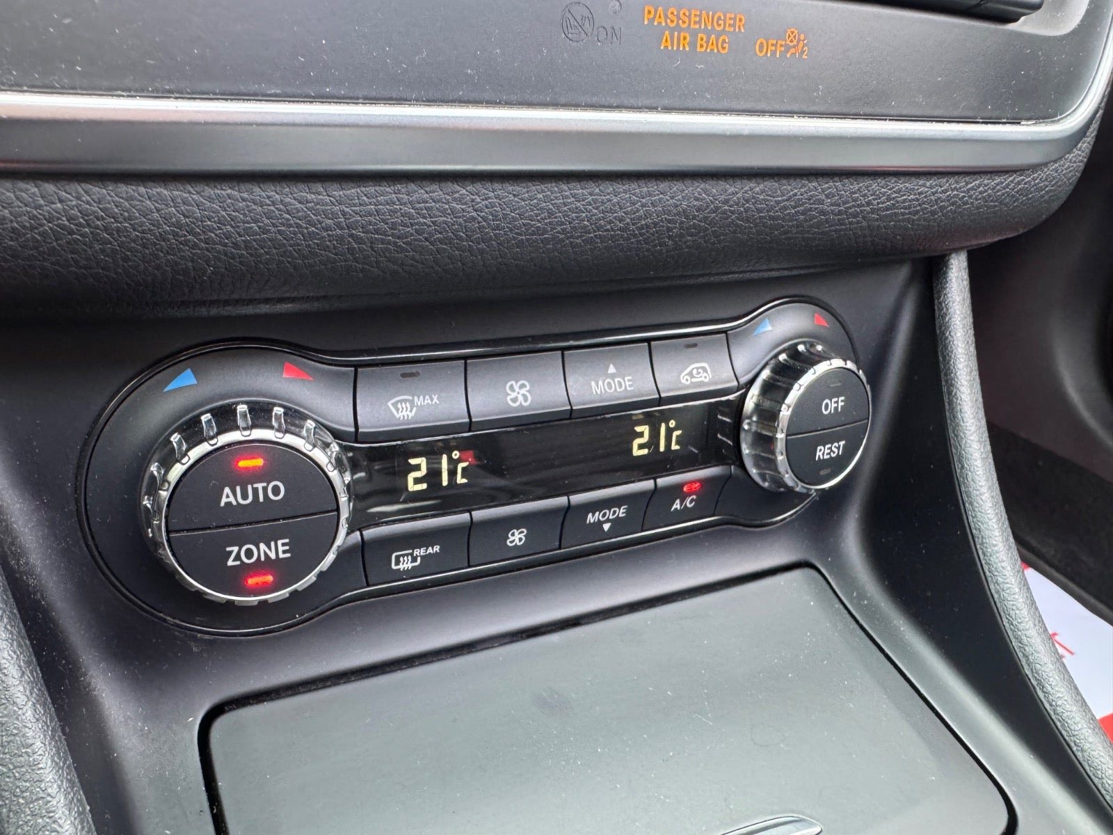 Sølv Mercedes CLA220 d fra 2016