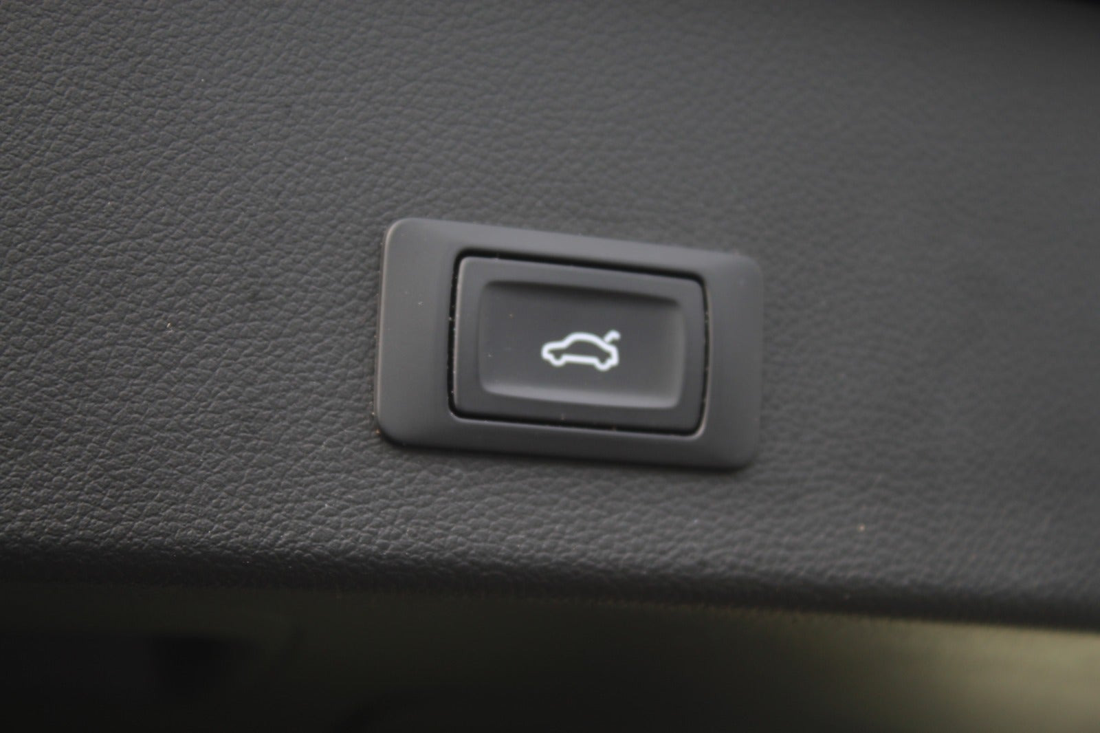 Sort Audi A6 fra 2014