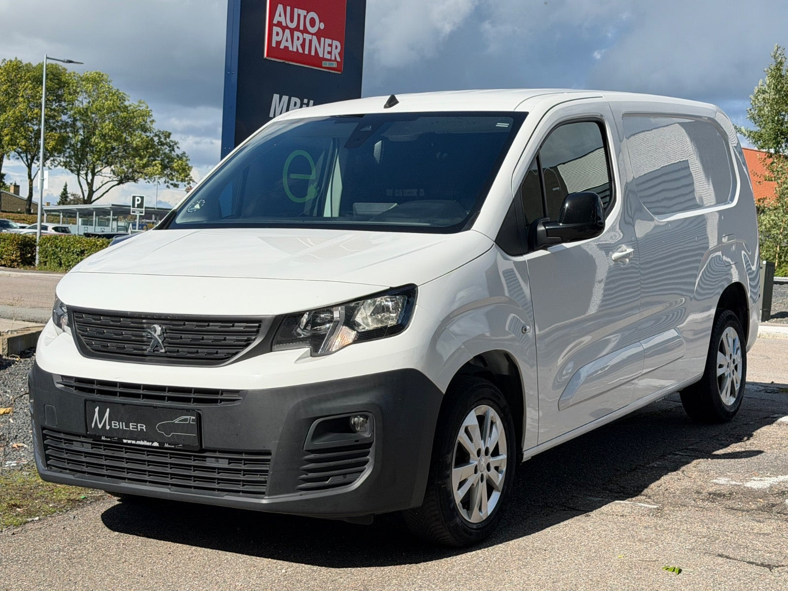 Peugeot Partner 1,5 BlueHDi 130 L2V2 Ultimate EAT8 Van