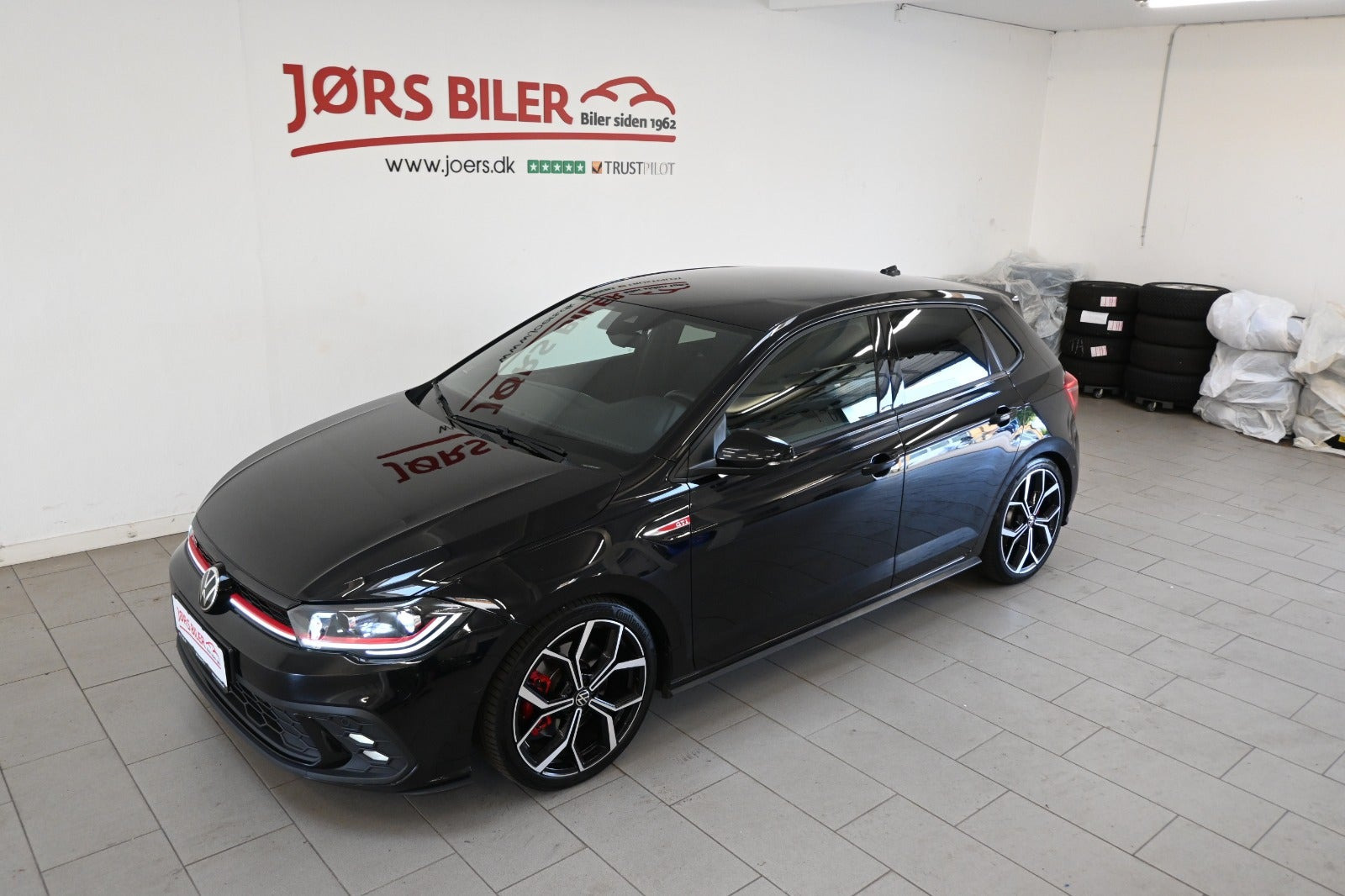 Sort VW Polo fra 2023