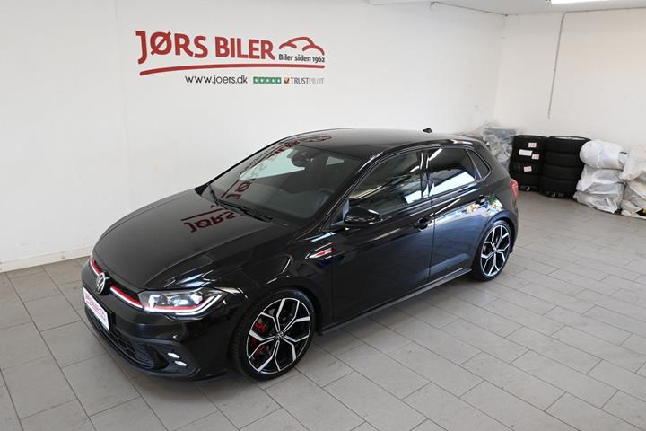 Sort VW Polo fra 2023