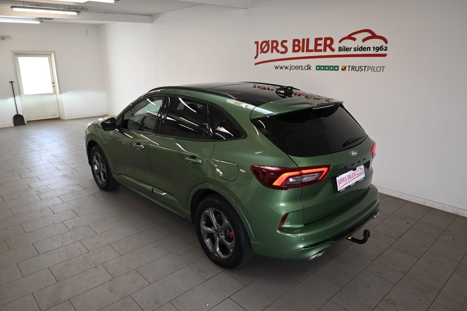 Grøn Ford Kuga fra 2025