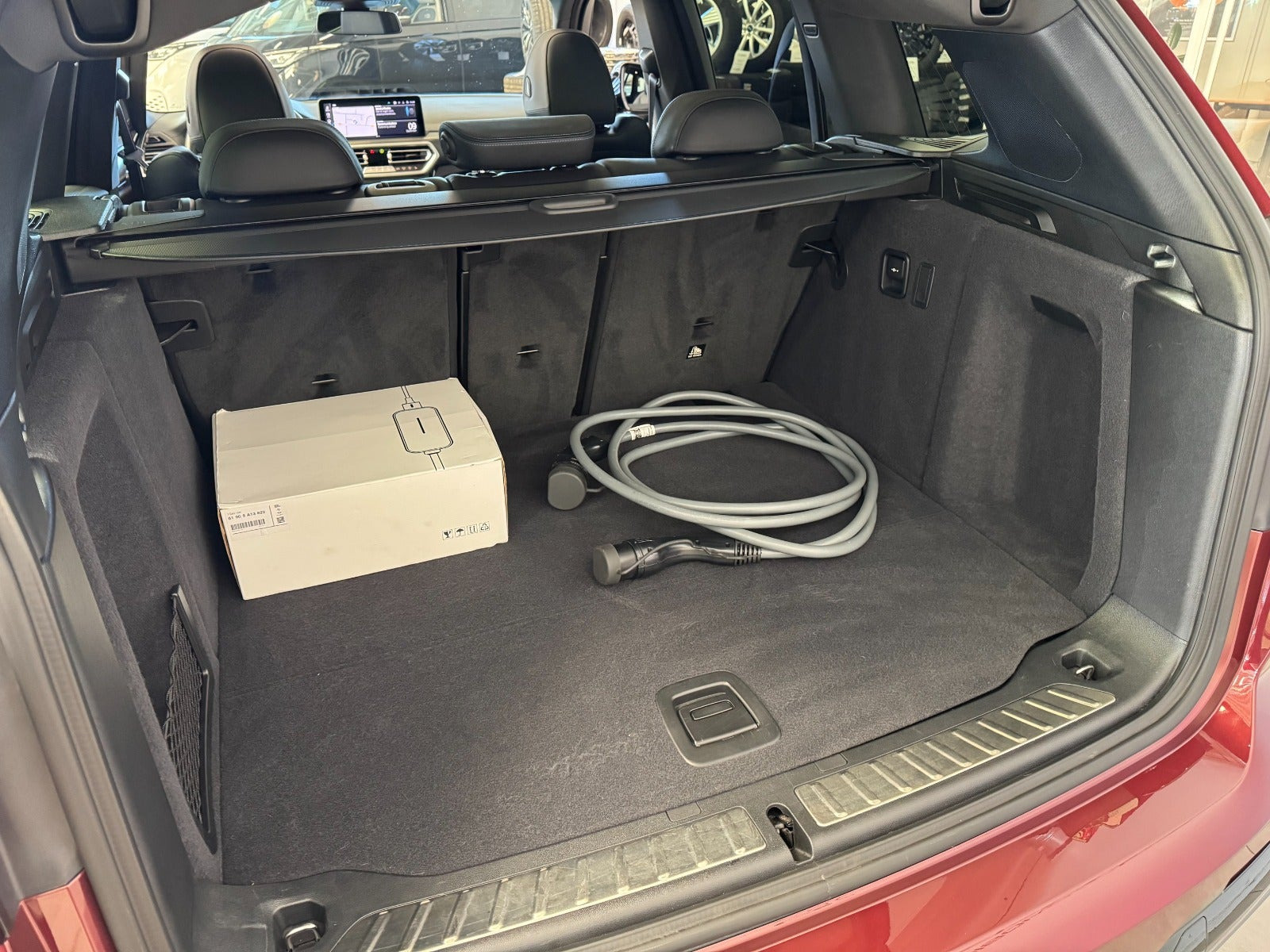 Rød BMW iX3 fra 2023