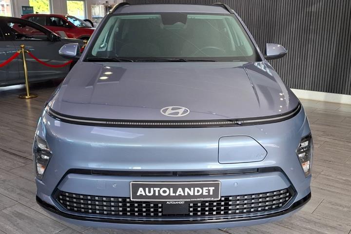 Blå Hyundai Kona fra 2024