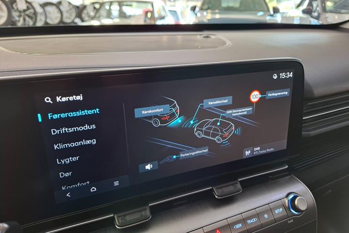 Blå Hyundai Kona fra 2024