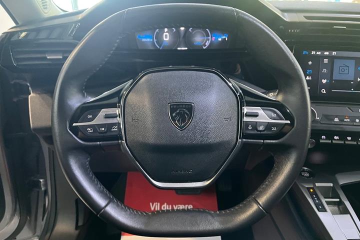 Grå Peugeot E-308 fra 2025