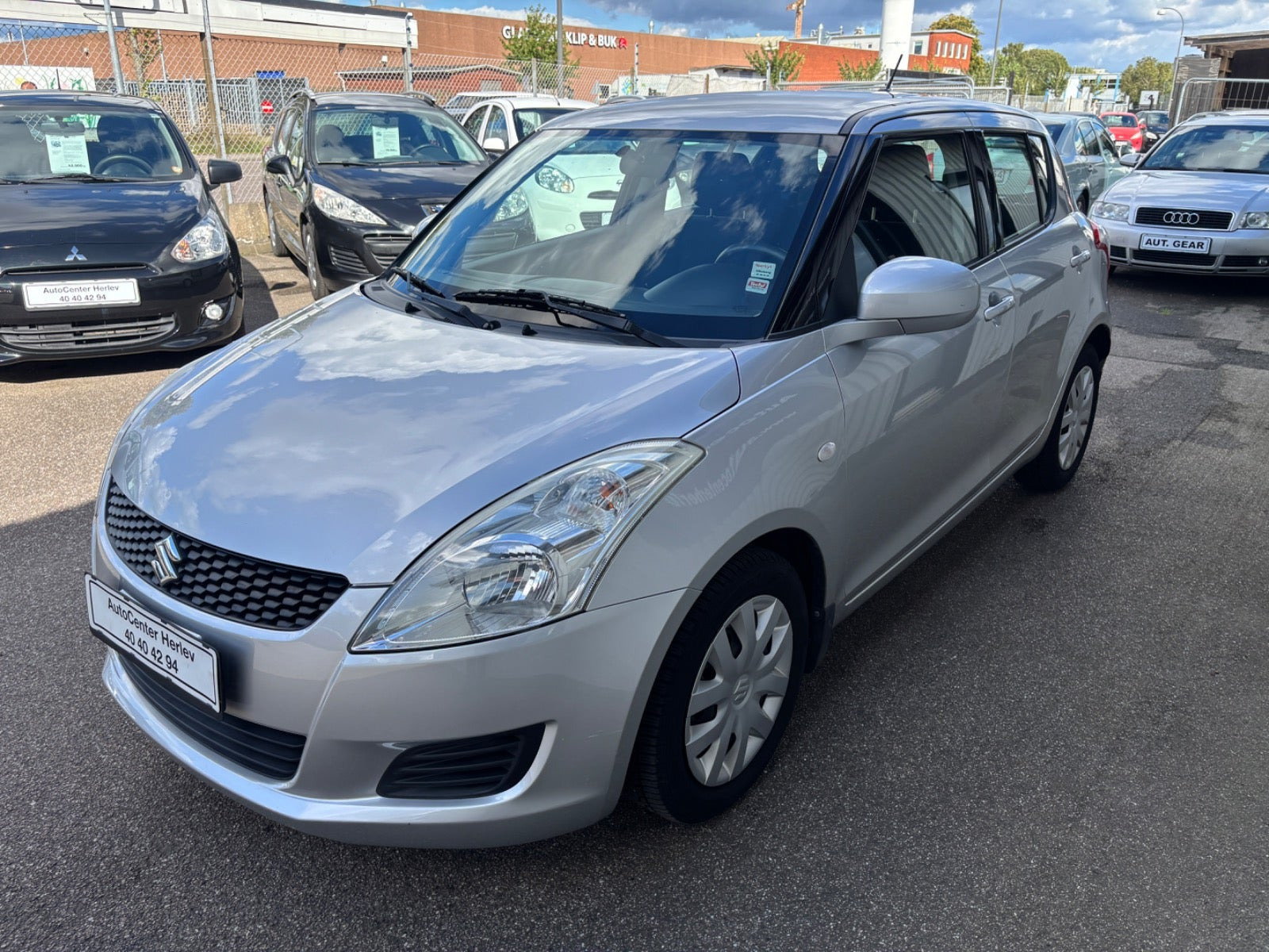 Sølv Suzuki Swift fra 2012