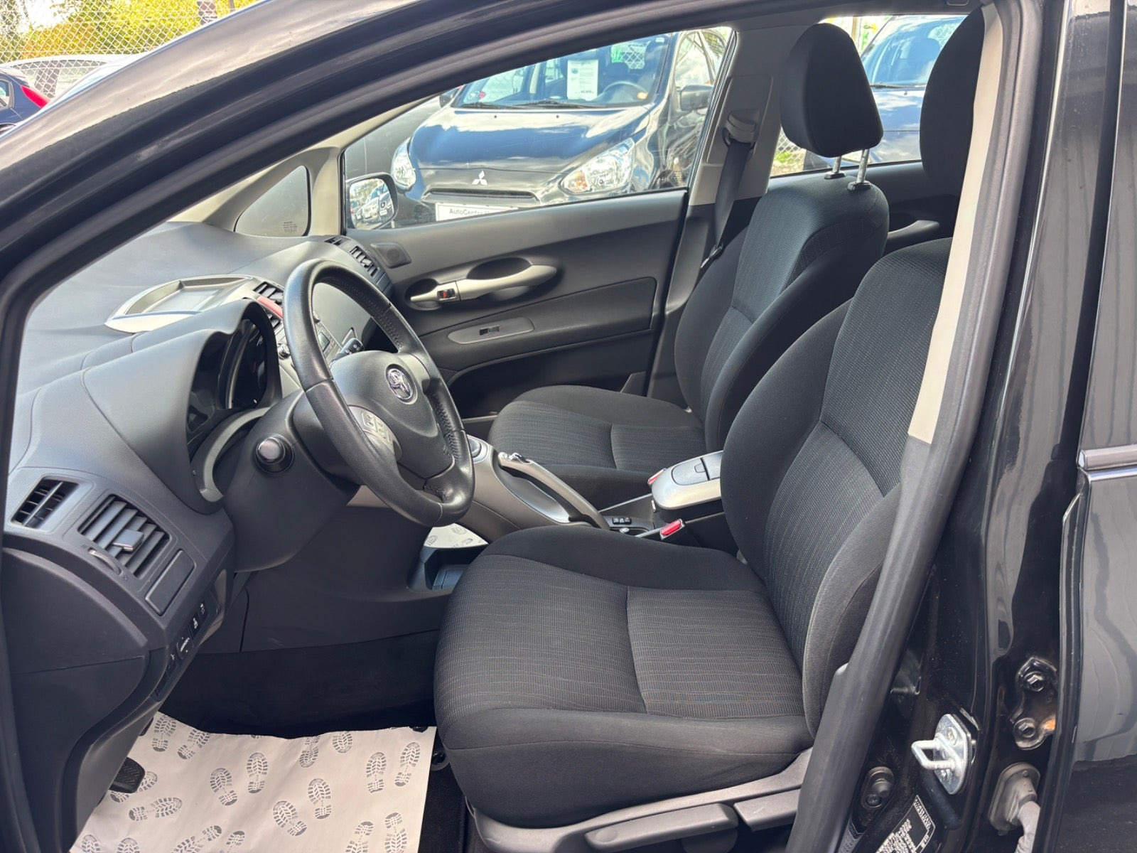 Sort Toyota Auris fra 2009