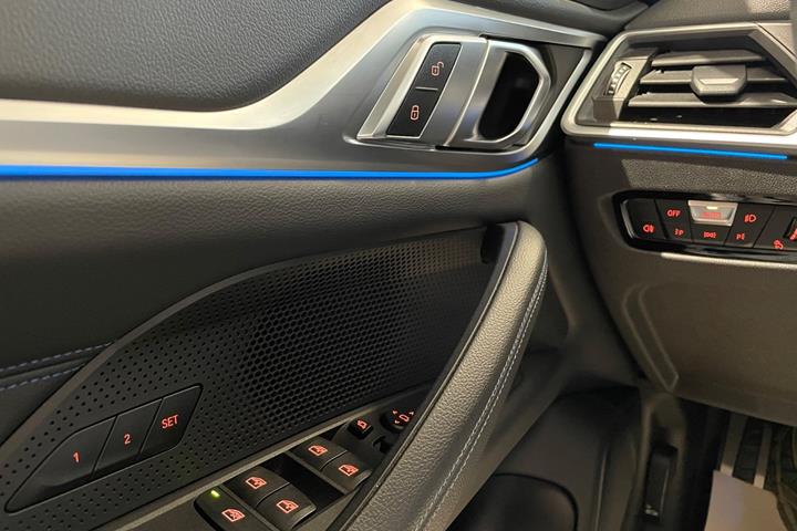 Hvid BMW i4 fra 2024