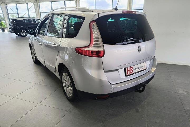 Sølv Renault Grand Scenic III fra 2015