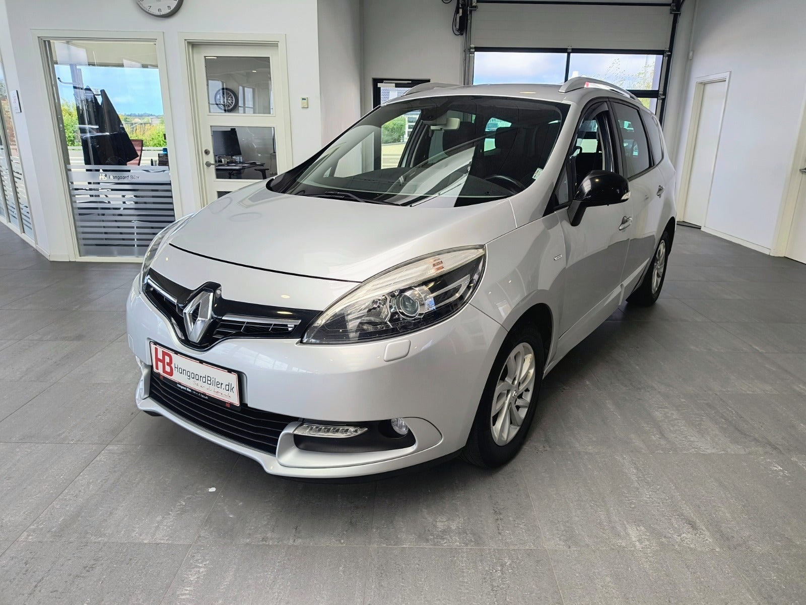 Sølv Renault Grand Scenic III fra 2015