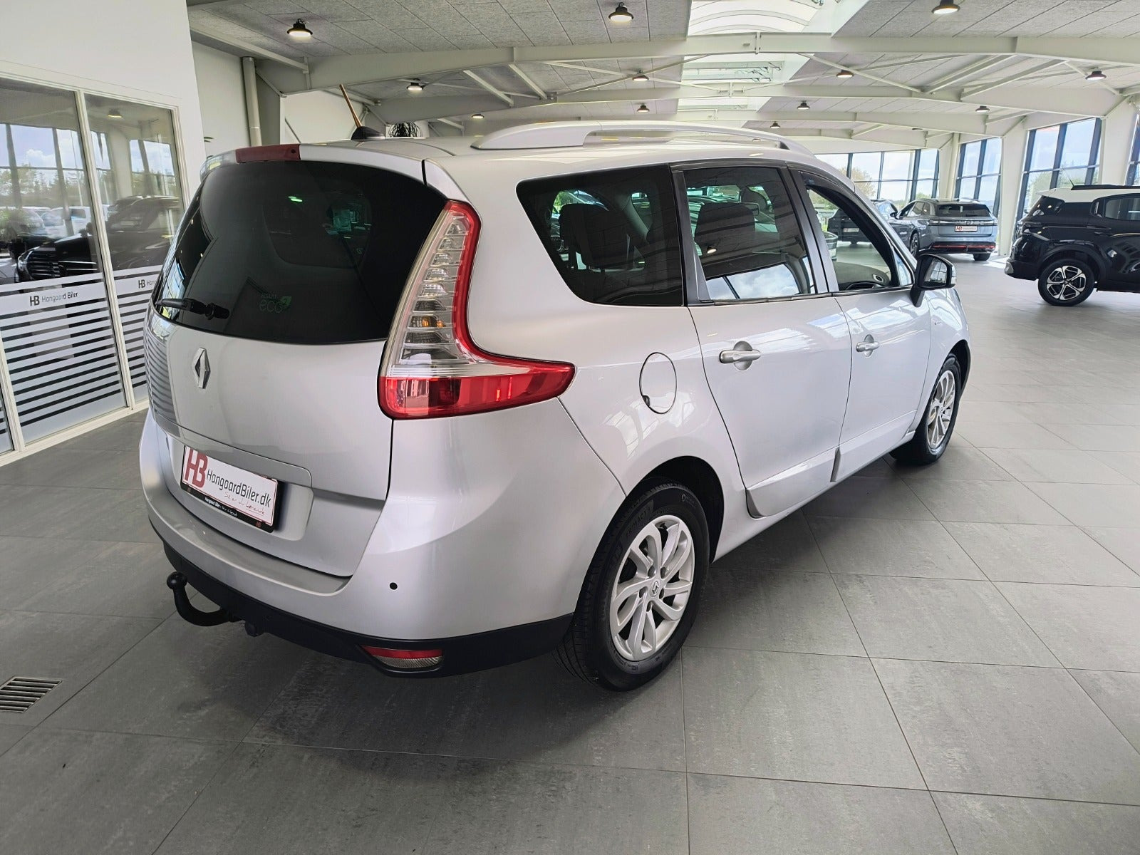 Sølv Renault Grand Scenic III fra 2015