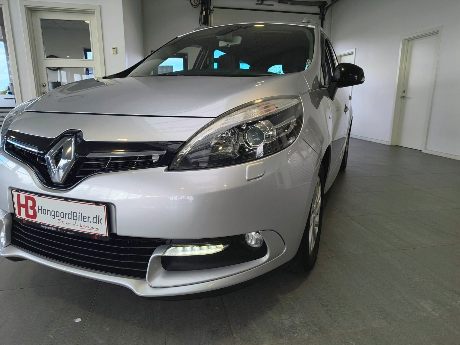 Sølv Renault Grand Scenic III fra 2015