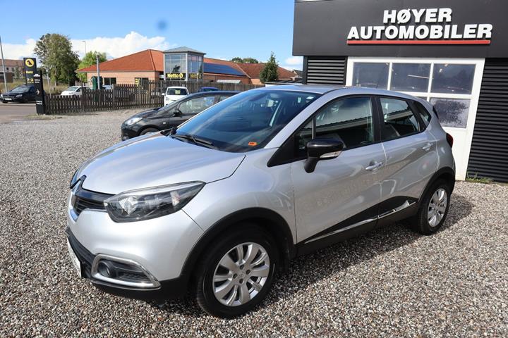 Sølv Renault Captur fra 2016