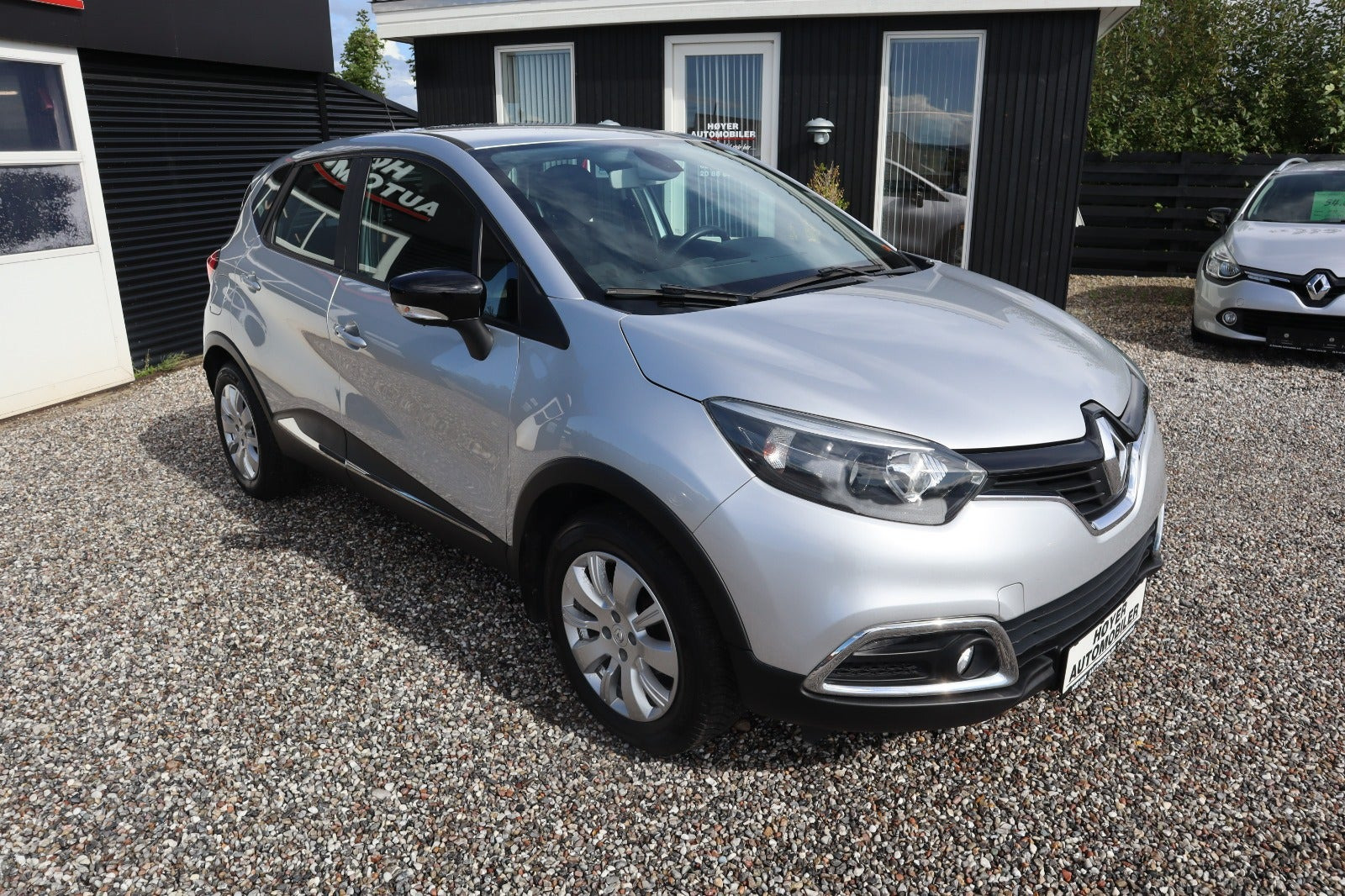 Sølv Renault Captur fra 2016