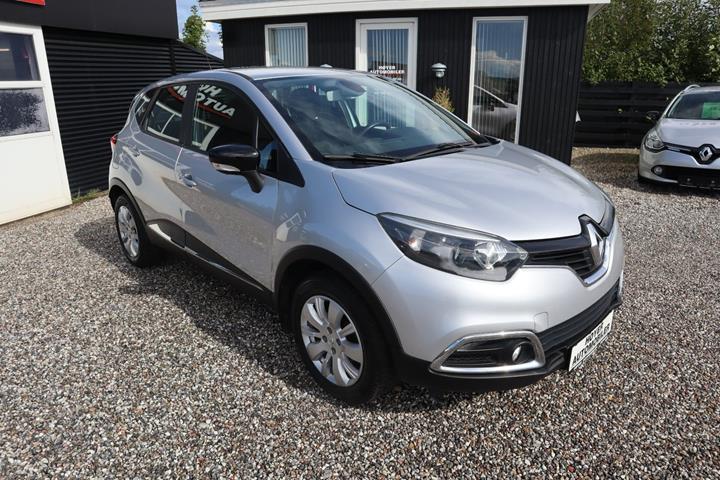 Sølv Renault Captur fra 2016