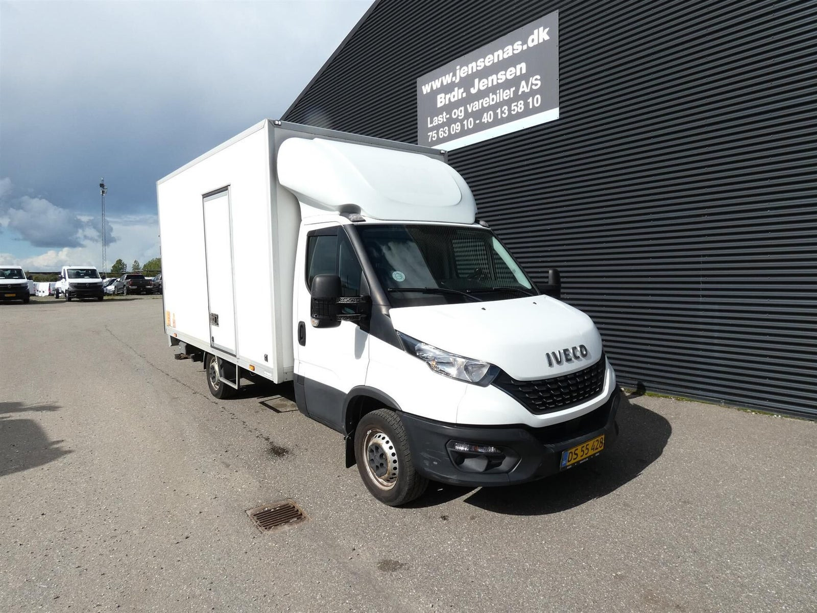 Iveco Daily 2,3 35S14 Alukasse m/lift AG8