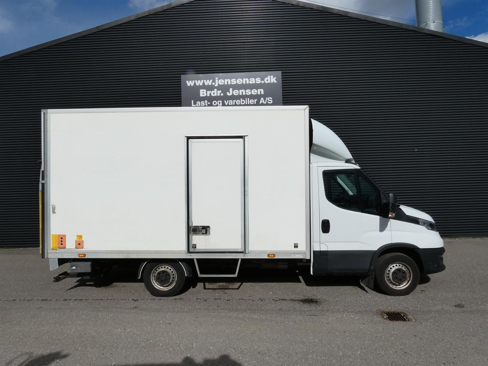Hvid Iveco Daily fra 2020