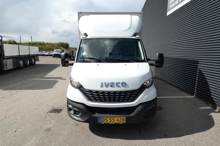 Hvid Iveco Daily fra 2020