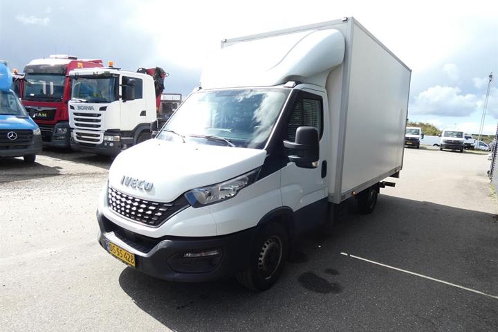 Hvid Iveco Daily fra 2020