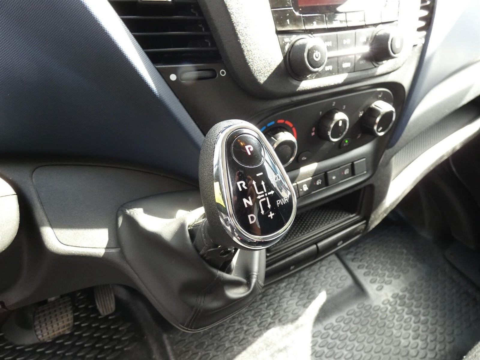 Hvid Iveco Daily fra 2020