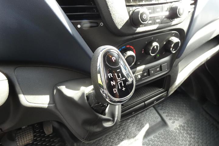 Hvid Iveco Daily fra 2020