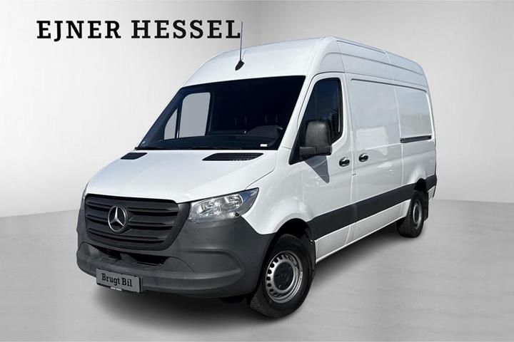 Hvid Mercedes Sprinter 317 fra 2022